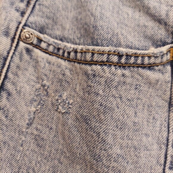 Silver Frisco Tapered Womens Size 28/28 (31x27) Mid Rise Distressed Denim Jeans - Picture 12 of 16